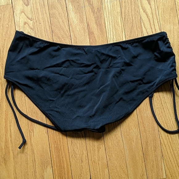 Victoria's secret women's bikini bottoms - Picture 2 of 5